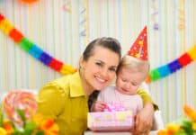 Mor og bar fejrer 1 års fødselsdag